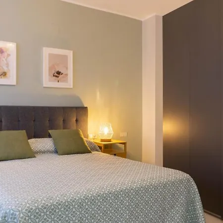 Luxury Apartment Dos Aceras Malaga Exterior photo